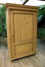 ❤️ Gorgeous Old Pine 'Housekeepers' Cupboard-Linen/ Larder/ Food/ Wardrobe ❤️