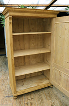 ❤️ Gorgeous Old Pine 'Housekeepers' Cupboard-Linen/ Larder/ Food/ Wardrobe ❤️