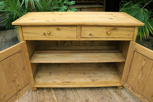 😍 Lovely & Large Old Pine Dresser Base/ Sideboard/ TV Stand/ Vanity 😍