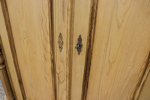 ❤️ Old Pine Wardrobe/ 'Housekeepers' Cupboard-Linen/ Larder/ Food ❤️
