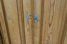 🤩 Superb! Old Pine Wardrobe/ 'Housekeepers' Cupboard-Linen/ Larder/ Food 🤩
