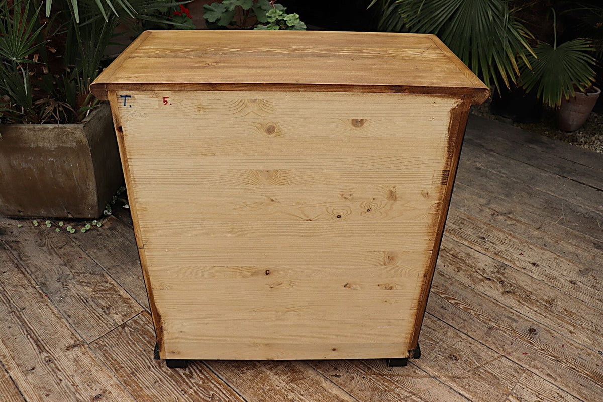 😍 Lovely! Old Style Pine/Black Painted Chest Drawers/ Bedside/ Sideboard 😍
