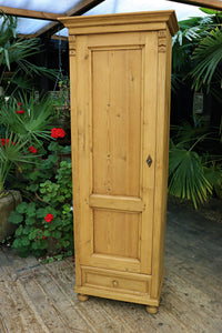 😍Fab! Old Pine Tall Cupboard/ Linen/ Larder/ Housekeepers/ Wardrobe 😍