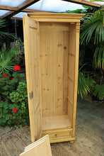 😍Fab! Old Pine Tall Cupboard/ Linen/ Larder/ Housekeepers/ Wardrobe 😍