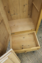 😍Fab! Old Pine Tall Cupboard/ Linen/ Larder/ Housekeepers/ Wardrobe 😍