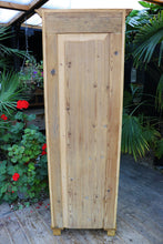 😍Fab! Old Pine Tall Cupboard/ Linen/ Larder/ Housekeepers/ Wardrobe 😍