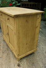 🥰 Superb! Rustic Old Pine Dresser Base/ Sideboard/TV Stand/ Vanity 🥰