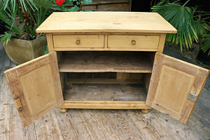 🥰 Superb! Rustic Old Pine Dresser Base/ Sideboard/TV Stand/ Vanity 🥰