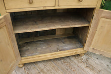 🥰 Superb! Rustic Old Pine Dresser Base/ Sideboard/TV Stand/ Vanity 🥰
