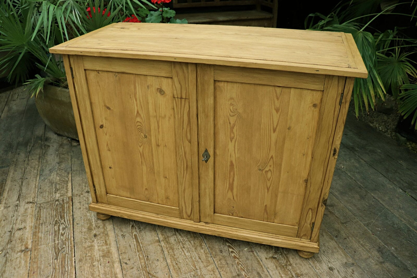 ❤️ WOW! Big! Old Pine Dresser Base/ Cupboard/ Sideboard/ TV Stand 😍