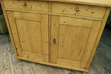 💕 Lovely & Large Old Pine Dresser Base/ Sideboard/ TV Stand/ Vanity 💕