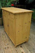 💕 Lovely & Large Old Pine Dresser Base/ Sideboard/ TV Stand/ Vanity 💕