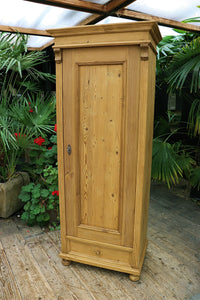 😍 Fab! Old Pine Tall Cupboard/ Linen/ Larder/ Food/ Housekeepers/ Wardrobe 😍