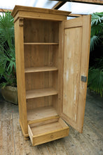 😍 Fab! Old Pine Tall Cupboard/ Linen/ Larder/ Food/ Housekeepers/ Wardrobe 😍
