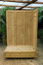 🤩 WOW! Quality! Large Old Pine Double Knock Down/ Sectional Wardrobe 🤩