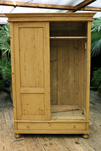 🤩 WOW! Quality! Large Old Pine Double Knock Down/ Sectional Wardrobe 🤩