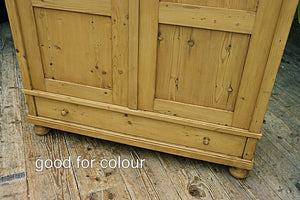 🤩 WOW! Quality! Large Old Pine Double Knock Down/ Sectional Wardrobe 🤩