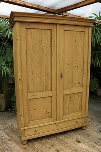 🤩 WOW! Quality! Large Old Pine Double Knock Down/ Sectional Wardrobe 🤩