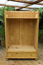 ❤️ Lovely! Large Old Pine Double Knock Down/ Sectional Wardrobe ❤️