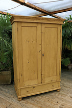 ❤️ Lovely! Large Old Pine Double Knock Down/ Sectional Wardrobe ❤️