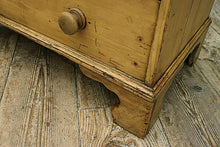 💕 Amazing! Seriously Old! Georgian Pine Chest Drawers/ Sideboard/ TV Stand
