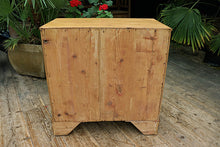 💕 Amazing! Seriously Old! Georgian Pine Chest Drawers/ Sideboard/ TV Stand