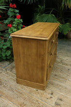 🥰 Fab Old Victorian Pine Chest of Four Drawers/ Sideboard 🥰