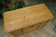 🥰 Fab Old Victorian Pine Chest of Four Drawers/ Sideboard 🥰