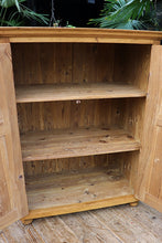 ❤️ WOW! Chunky Old Pine Cupboard/ Larder/ Linen/ Food/ Housekeepers 😍