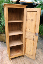 😍 Superb Old Pine Tall Slim Cupboard-Linen/ Larder/ Housekeeping/ Bathroom  😍