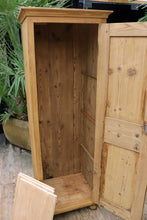 😍 Superb Old Pine Tall Slim Cupboard-Linen/ Larder/ Housekeeping/ Bathroom  😍