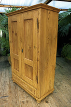 💕 WOW! Old Georgian! Shelved Pine Cupboard-Linen/ Larder/ Food/ Wardrobe 💕