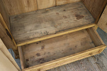 💕 WOW! Old Georgian! Shelved Pine Cupboard-Linen/ Larder/ Food/ Wardrobe 💕