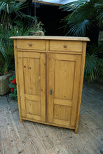 🤩 Tall Old Pine Dresser Base/ Sideboard/ Cupboard/ Wardrobe (yes, really!) 🤩