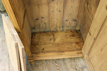 💖 Gorgeous! Old Pine One Door Victorian Cupboard - Linen/ Larder/ Food 💖