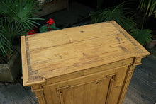 💖 Gorgeous! Old Pine One Door Victorian Cupboard - Linen/ Larder/ Food 💖