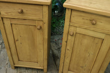 😍 Lovely! Original Pair Old Pine Bedside Cabinets/ Cupboards/ Lamp Tables 😍