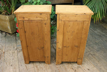 😍 Lovely! Original Pair Old Pine Bedside Cabinets/ Cupboards/ Lamp Tables 😍