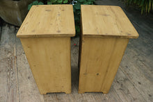 🥰 Fab! Original Pair Old Pine Bedside Cabinets/Cupboards/Lamp Tables 🥰