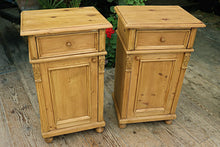🤩 Fantastic! Pair Old Style Pine Bedside Cabinets/ Cupboards/ Lamp Tables 🤩