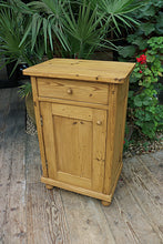 ❤️ Single Original Old Antique Pine Bedside Cabinet/ Cupboard/ Lamp Table ❤️