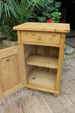 ❤️ Single Original Old Antique Pine Bedside Cabinet/ Cupboard/ Lamp Table ❤️