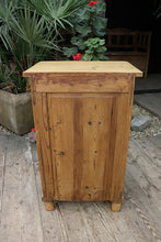 ❤️ Single Original Old Antique Pine Bedside Cabinet/ Cupboard/ Lamp Table ❤️