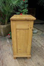 ❤️ Single Original Old Antique Pine Bedside Cabinet/ Cupboard/ Lamp Table ❤️