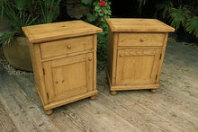 😍 Lovely! Original 'Chunky' Pair Old Antique Pine Bedside Cabinets/ Cupboards 😍