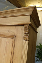 😍 Fab! Old Pine Tall Cupboard/ Linen/ Larder/ Food/ Housekeepers/ Wardrobe 😍