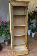 😍 Fab! Old Pine Tall Cupboard/ Linen/ Larder/ Food/ Housekeepers/ Wardrobe 😍