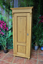 🤩 Old Pine Tall Cupboard/Linen/Larder/Food/Housekeepers/Wardrobe 🤩
