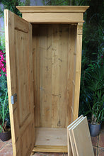 🤩 Old Pine Tall Cupboard/Linen/Larder/Food/Housekeepers/Wardrobe 🤩