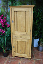 🩷 Superb! Old Pine 2 Door Cupboard-Linen/ Larder/ Home Office/ Bathroom 🩷